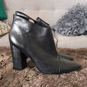 Pour la Victorie ankle booties - worn once
